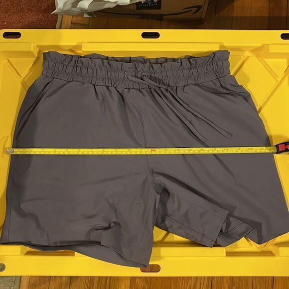 Mondetta Ladies' Woven Short Grey NWOT - Picture 7 of 11